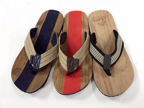 3 modellen teenslipper Wood 3 modellen teenslipper Wood
